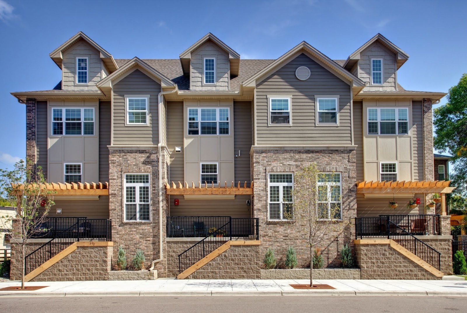 Marketplace & Main Townhomes Centra Homes, LLC